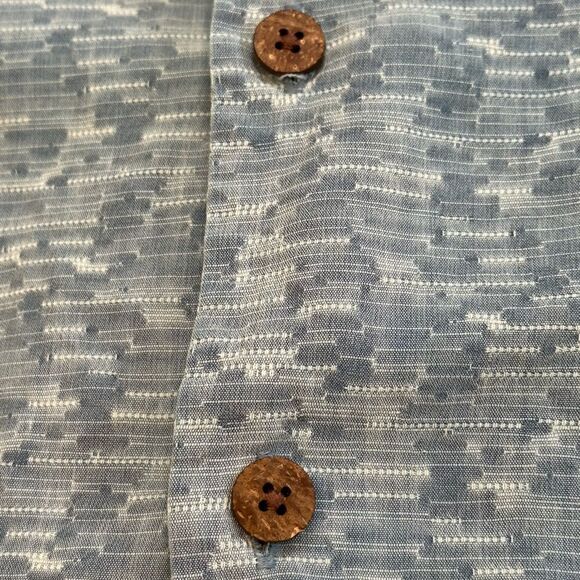 Tommy Bahama Silk Blue Hawaiian Men’s Shirt with Pineapple on Back Size Large - Picture 6 of 11